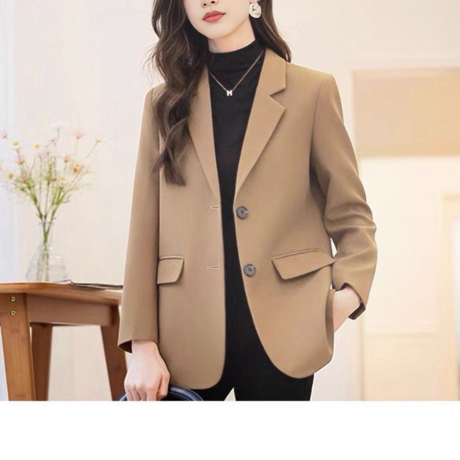 Kvinnors eleganta blazer med strukturerad skärning och tidlösa detaljer Mirla-Eva Jonsson