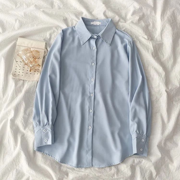 Kvinnors eleganta blus med voluminösa ärmar Mirla-Eva Jonsson