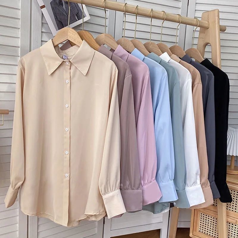 Kvinnors eleganta blus med voluminösa ärmar Mirla-Eva Jonsson