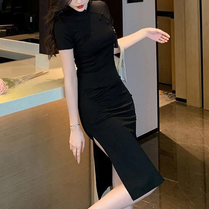 Kvinnors eleganta bodycon-klänning med hög slits och korta ärmar Mirla-Eva Jonsson
