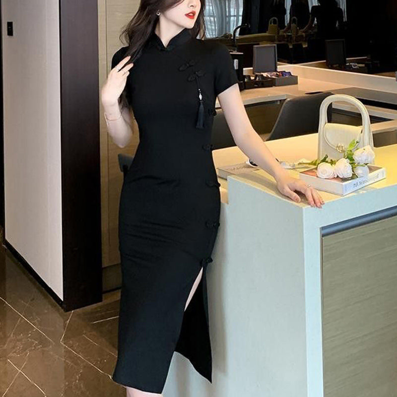 Kvinnors eleganta bodycon-klänning med hög slits och korta ärmar Mirla-Eva Jonsson