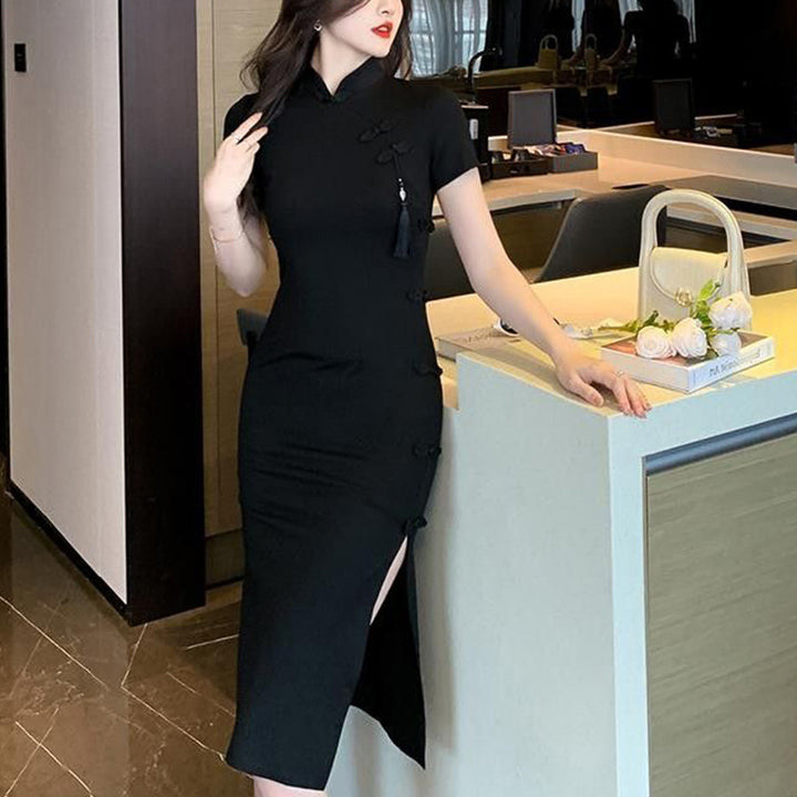 Kvinnors eleganta bodycon-klänning med hög slits och korta ärmar Mirla-Eva Jonsson