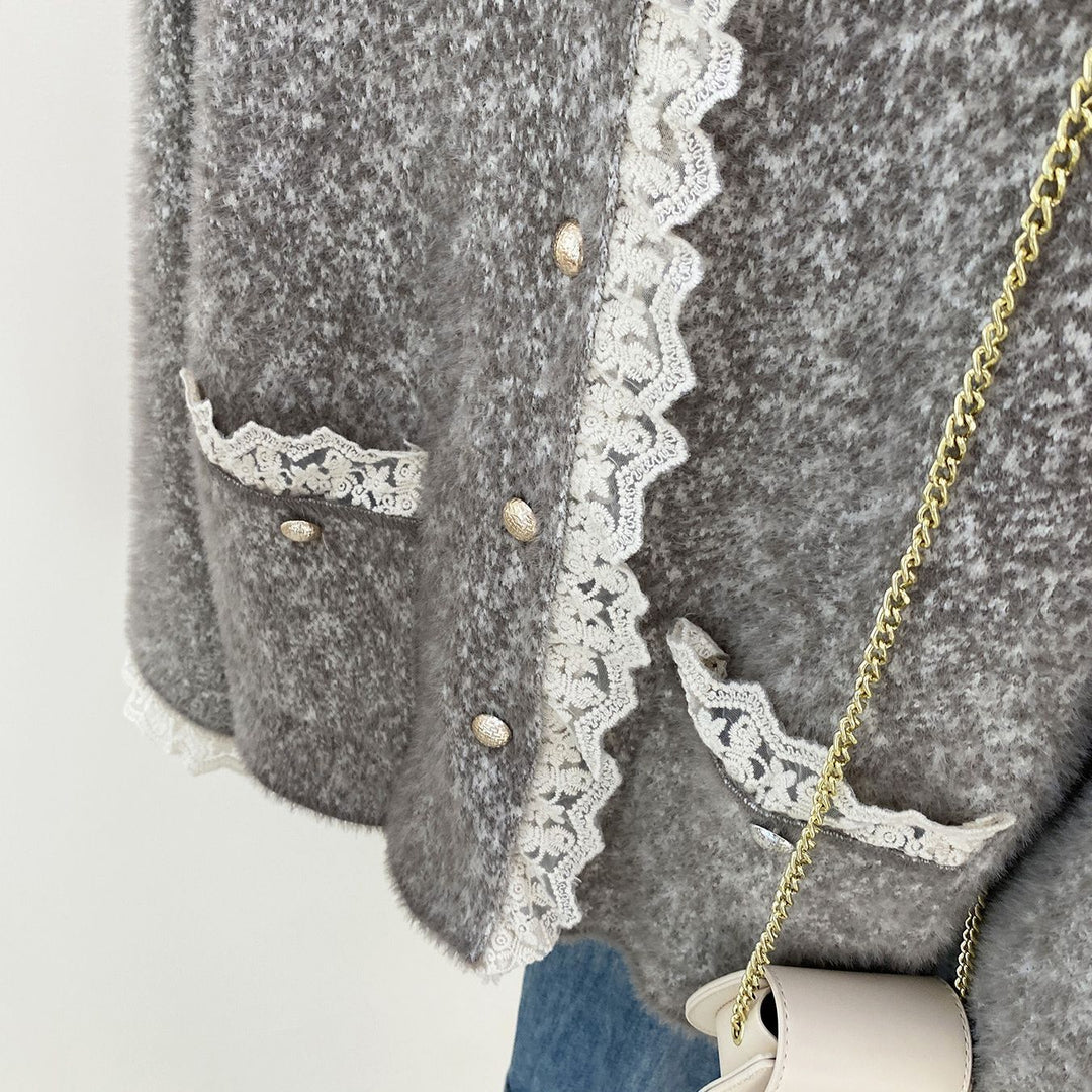 Kvinnors eleganta cardigan med pärlor och spetsdetaljer-Eva Jonsson