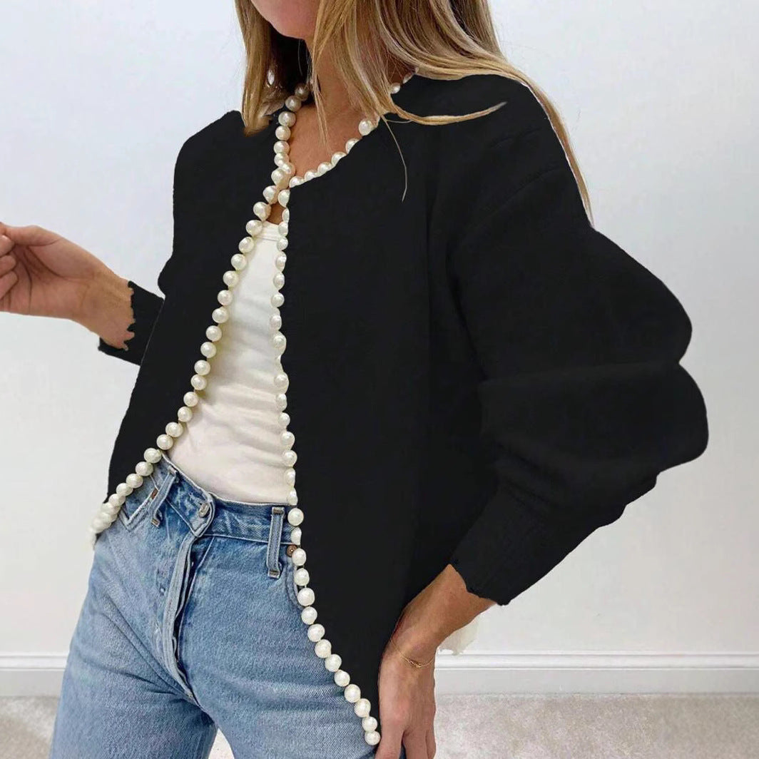Kvinnors eleganta cardigan med pärlprydnadsdetaljer och modern passform Mirla-Eva Jonsson