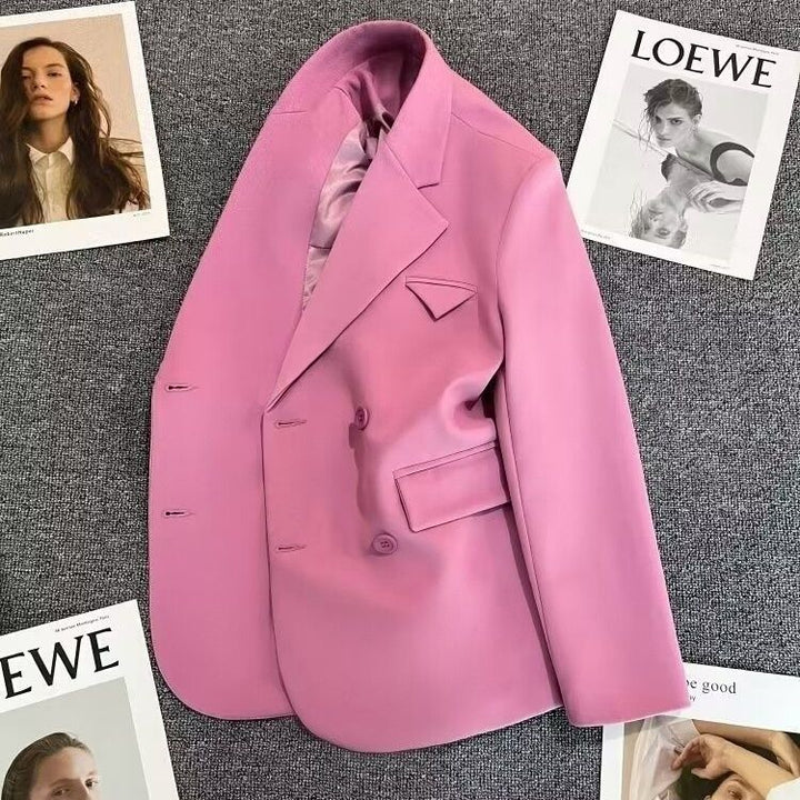 Kvinnors eleganta, figursydda dubbla knäppta blazer med kreativ skärning Mirla-Eva Jonsson