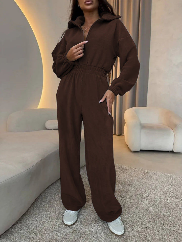 Kvinnors eleganta fleece jumpsuit med hög krage och elastisk midja Mirla-Eva Jonsson