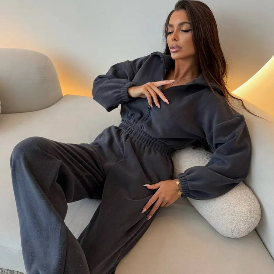 Kvinnors eleganta fleece jumpsuit med hög krage och elastisk midja Mirla-Eva Jonsson