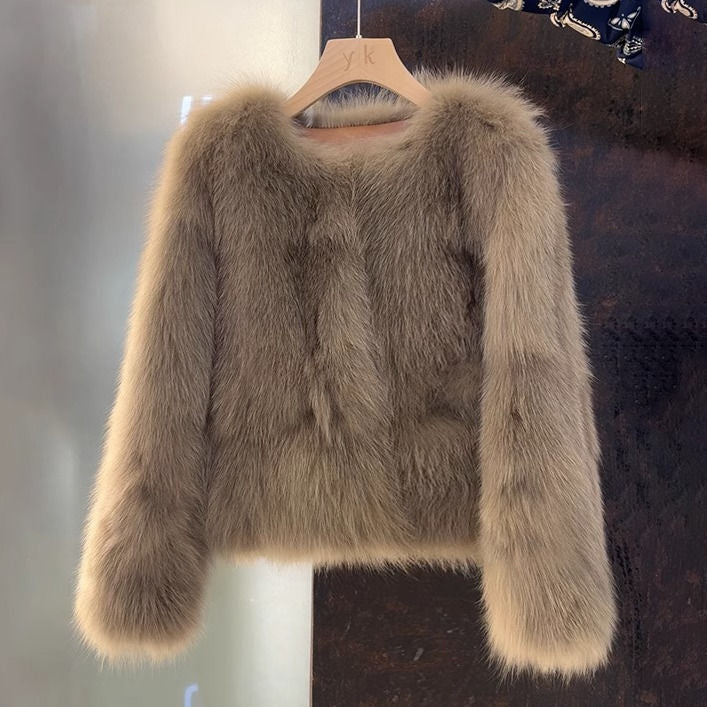 Kvinnors eleganta fuskpälsjacka med kort snitt Mirla-Eva Jonsson