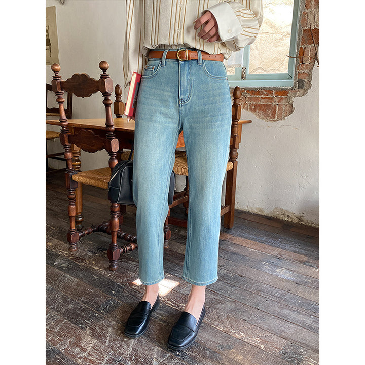 Kvinnors eleganta jeans i modern skärning Mirla-Eva Jonsson