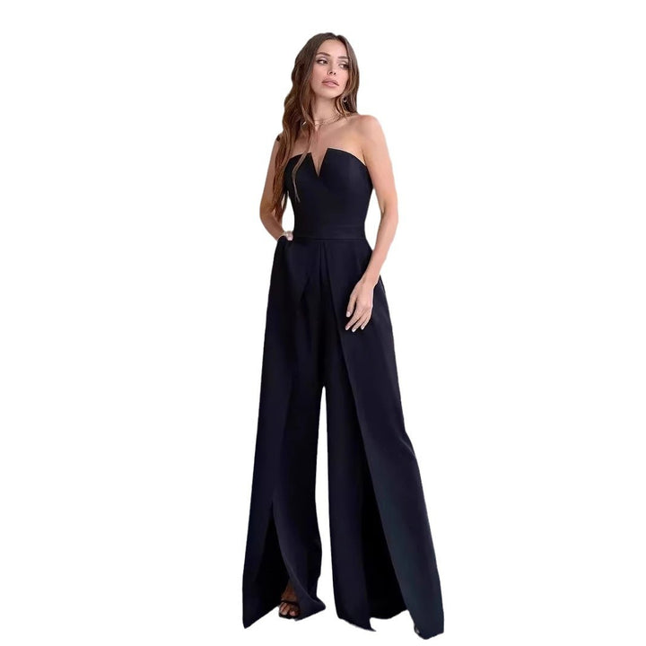 Kvinnors eleganta jumpsuit med djup V-hals och flödande bensömmar-Eva Jonsson