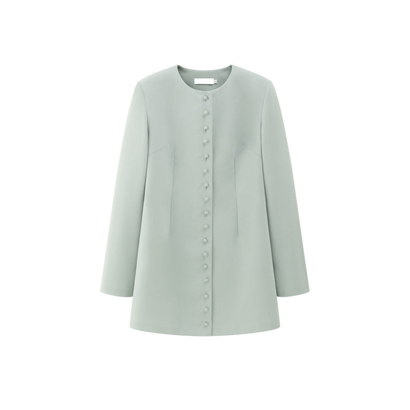 Kvinnors eleganta kavaj med knäppning och minimalistisk silhuett Mirla-Eva Jonsson