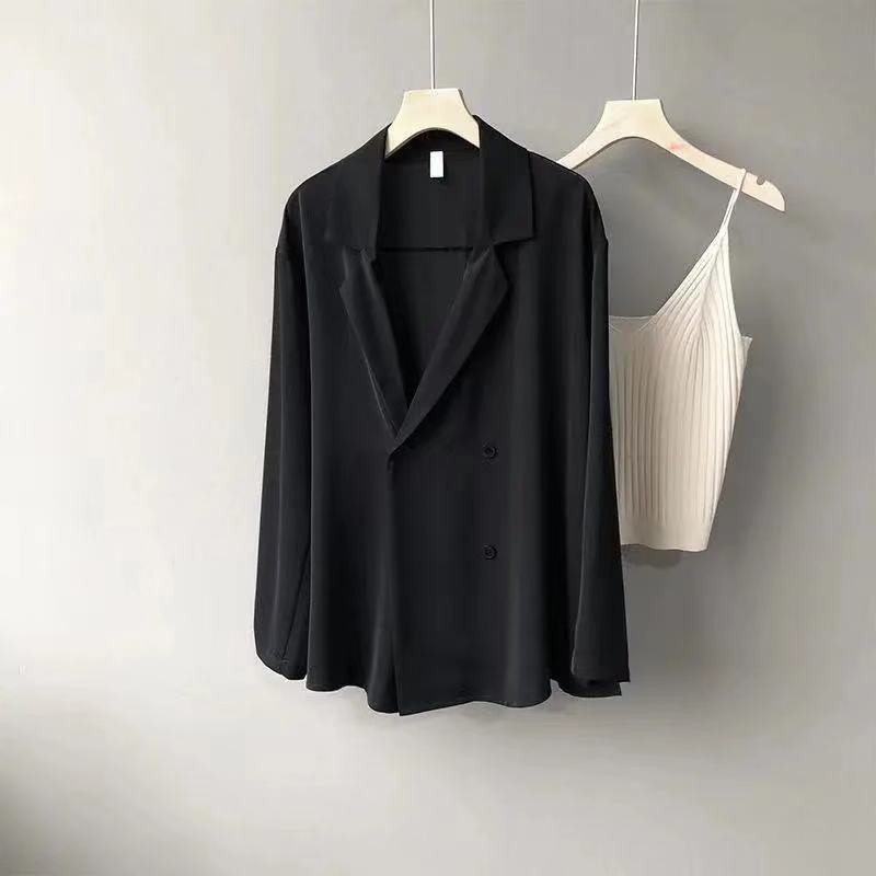 Kvinnors eleganta kavaj set med trendiga shorts Mirla-Eva Jonsson
