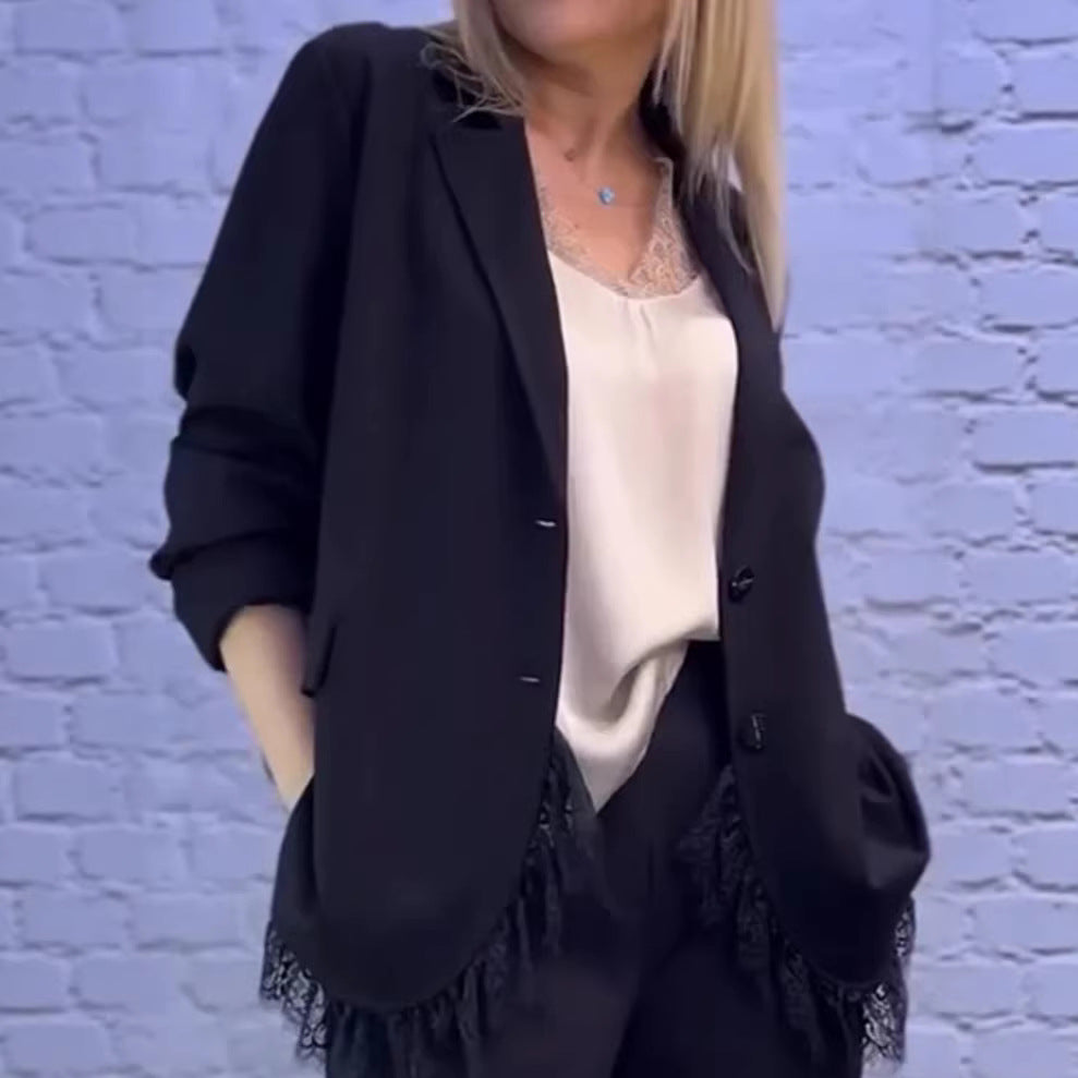 Kvinnors eleganta kavajjacka med spetsdetaljer Mirla-Eva Jonsson