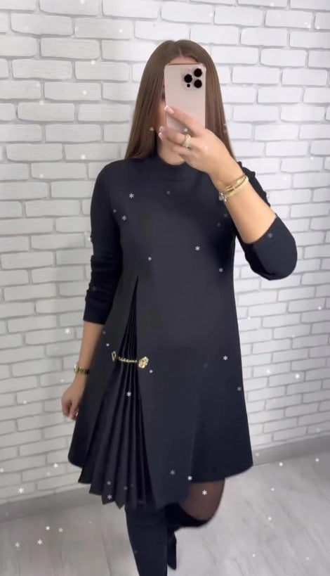 Kvinnors eleganta klänning med drapering och midjebälte Mirla-Eva Jonsson