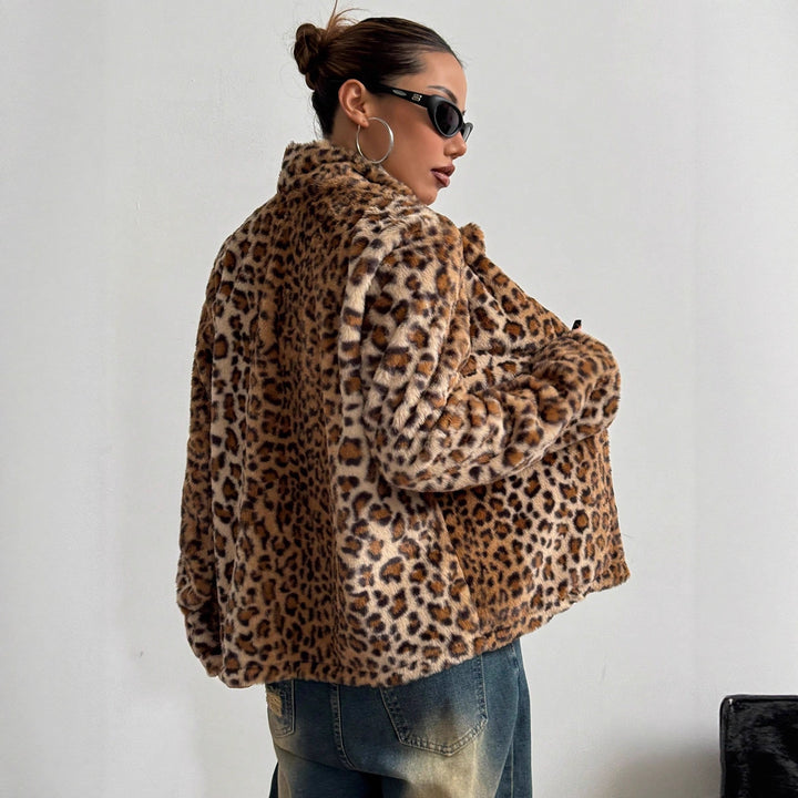 Kvinnors eleganta leopardmönstrad blazerjacka Mirla-Eva Jonsson