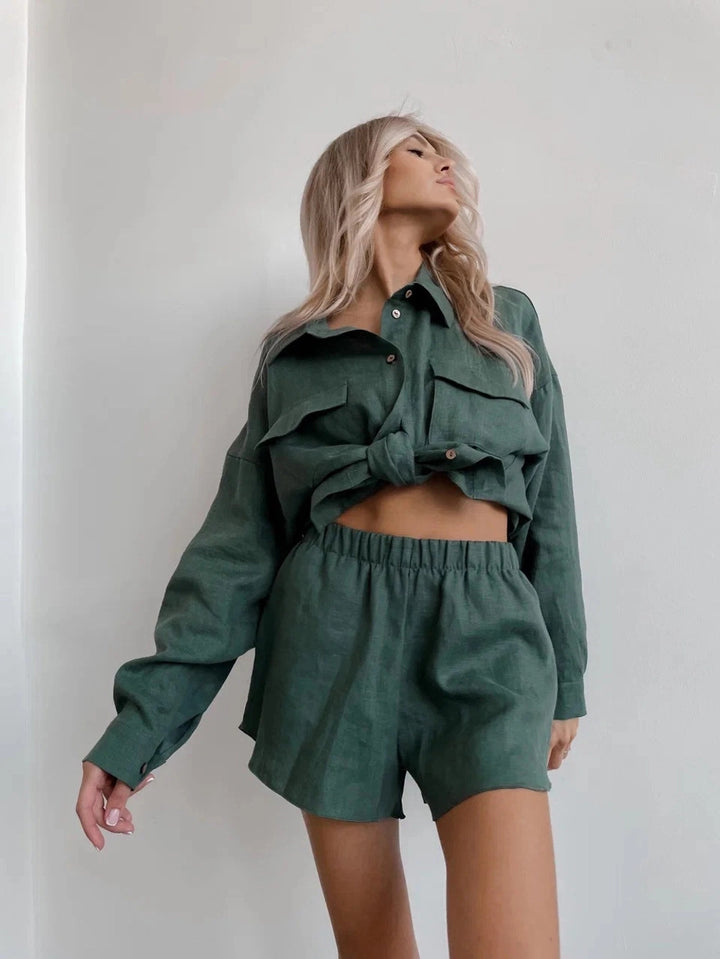 Kvinnors eleganta loungedress set i lätt linne med feminin silhuett Mirla-Eva Jonsson
