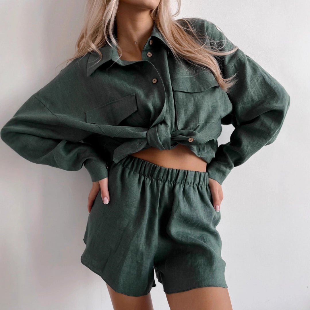 Kvinnors eleganta loungedress set i lätt linne med feminin silhuett Mirla-Eva Jonsson