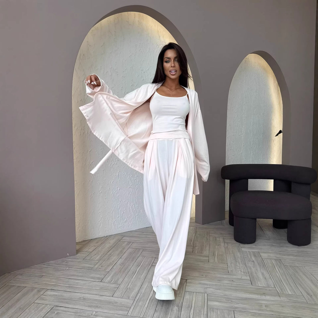 Kvinnors eleganta loungewear-set med omslagjacka och lös passform Mirla-Eva Jonsson
