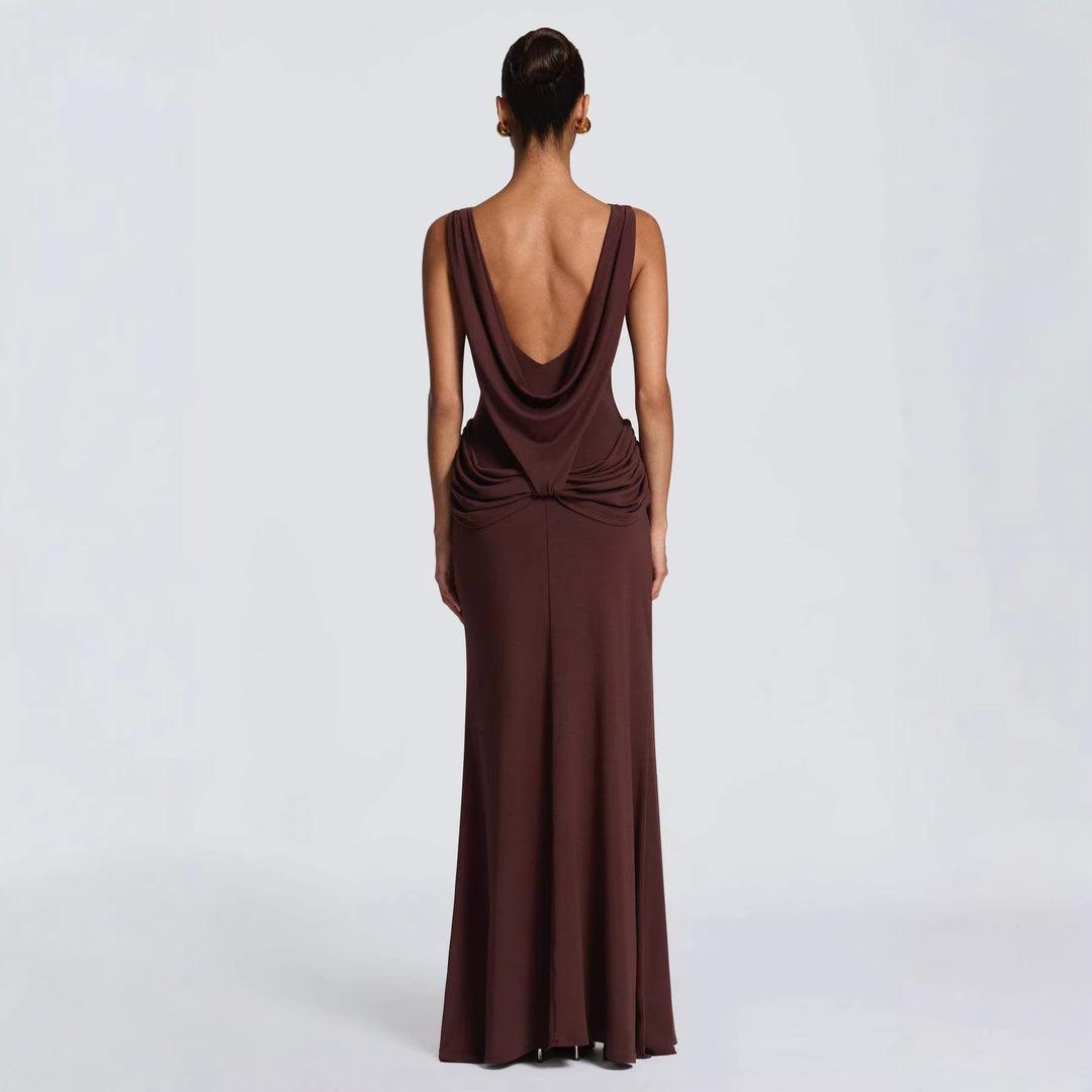 Kvinnors eleganta maxi klänning med fin drapering och hög slitsdesign-Eva Jonsson