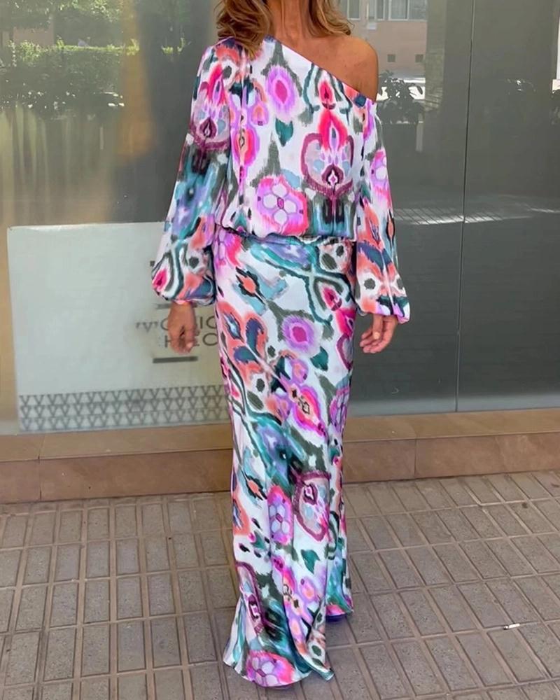 Kvinnors eleganta maxiklänning i asymmetrisk modell med släta ärmar Mirla-Eva Jonsson