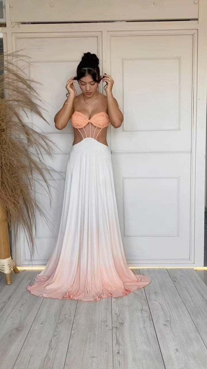 Kvinnors eleganta maxiklänning med snyggt avbrottsdesign och flödande kjol Mirla-Eva Jonsson