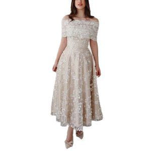 Kvinnors eleganta midi-klänning med broderat spetsöverdel och utsvängd kjol-Eva Jonsson