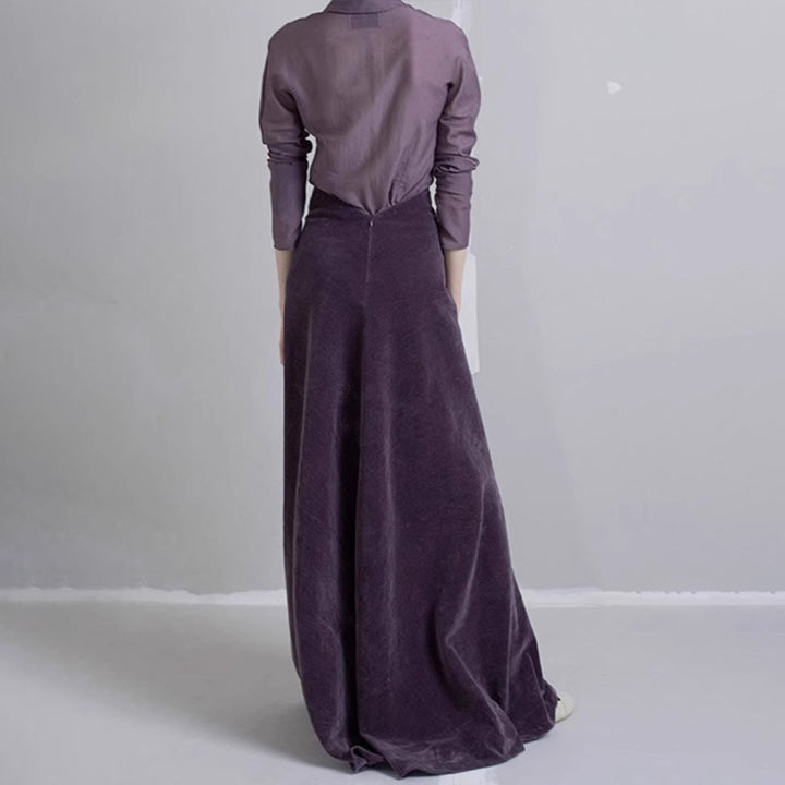 Kvinnors eleganta midijurk gjord av högkvalitativ velour Mirla-Eva Jonsson