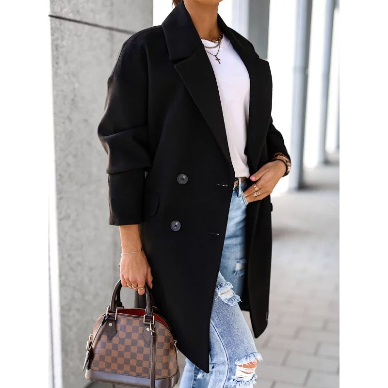Kvinnors eleganta och avslappnade trench coat med dubbel knappslå Mirla-Eva Jonsson