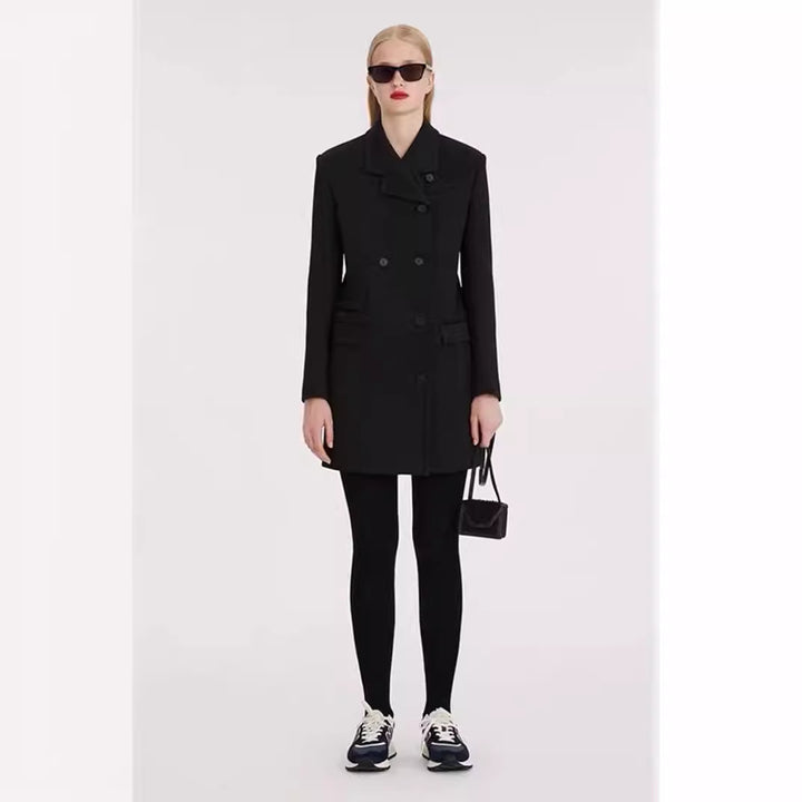 Kvinnors eleganta och högkvalitativa trench coat med modern skärning Mirla-Eva Jonsson