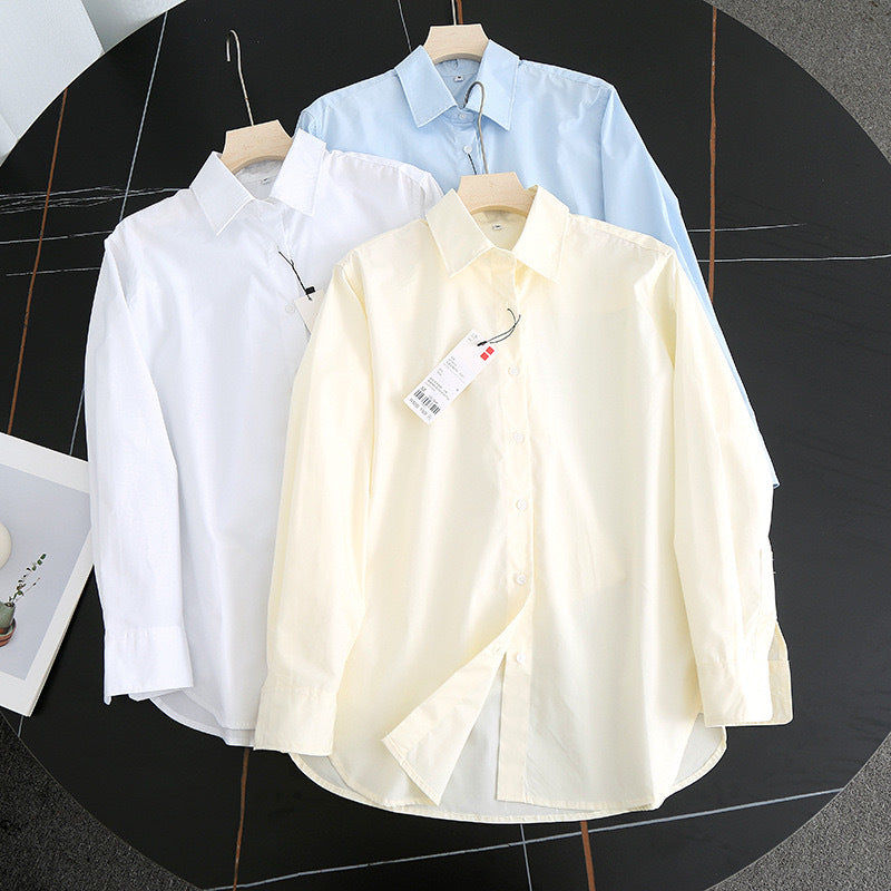 Kvinnors eleganta och luftiga blus med modern krage Mirla-Eva Jonsson