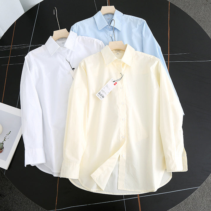 Kvinnors eleganta och luftiga blus med modern krage Mirla-Eva Jonsson