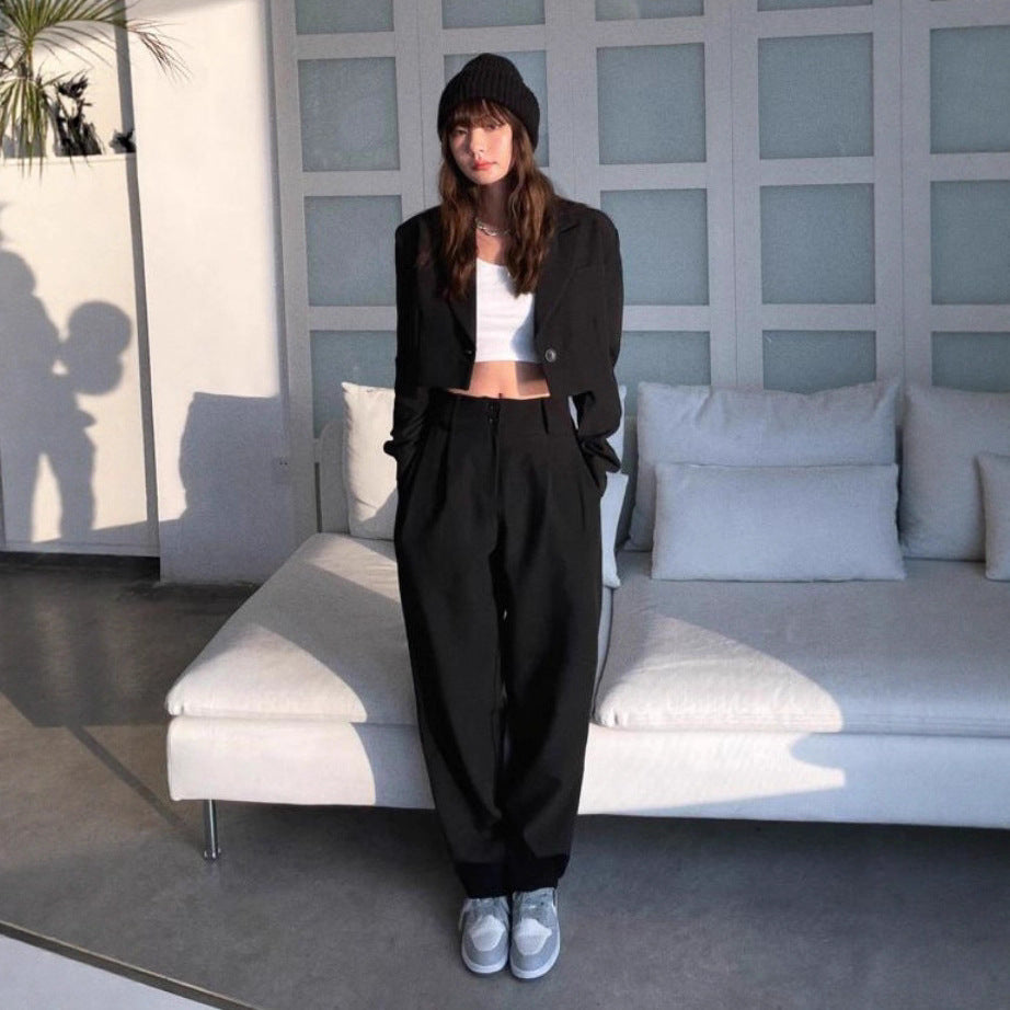 Kvinnors eleganta och moderna blazer-byxdress Mirla-Eva Jonsson