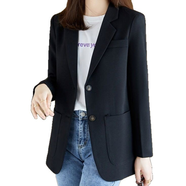 Kvinnors eleganta och moderna blazer med fickor Mirla-Eva Jonsson