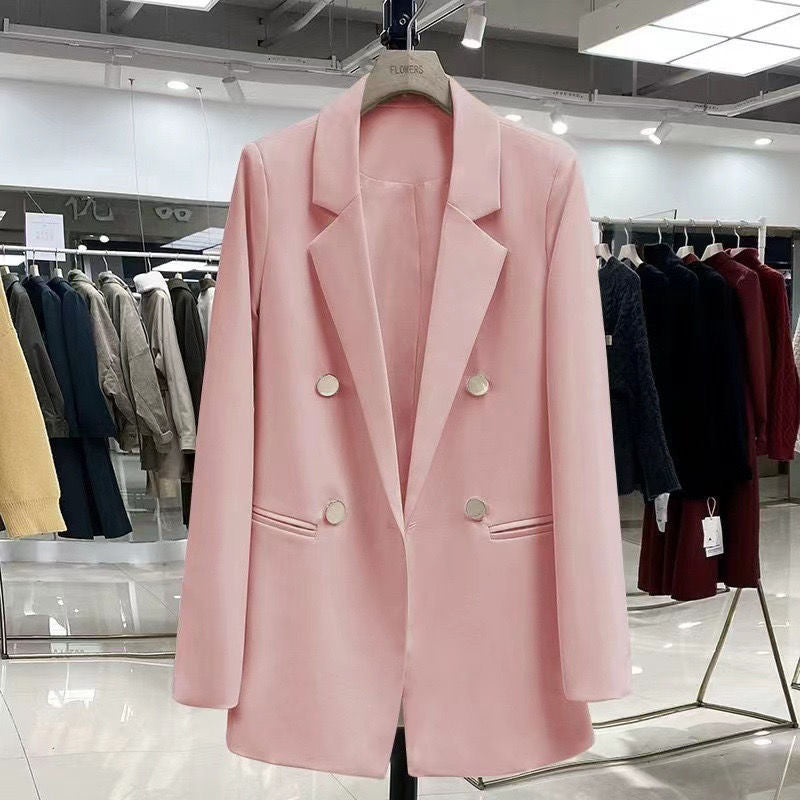 Kvinnors eleganta och moderna snitt blazer med dubbel knappslå Mirla-Eva Jonsson