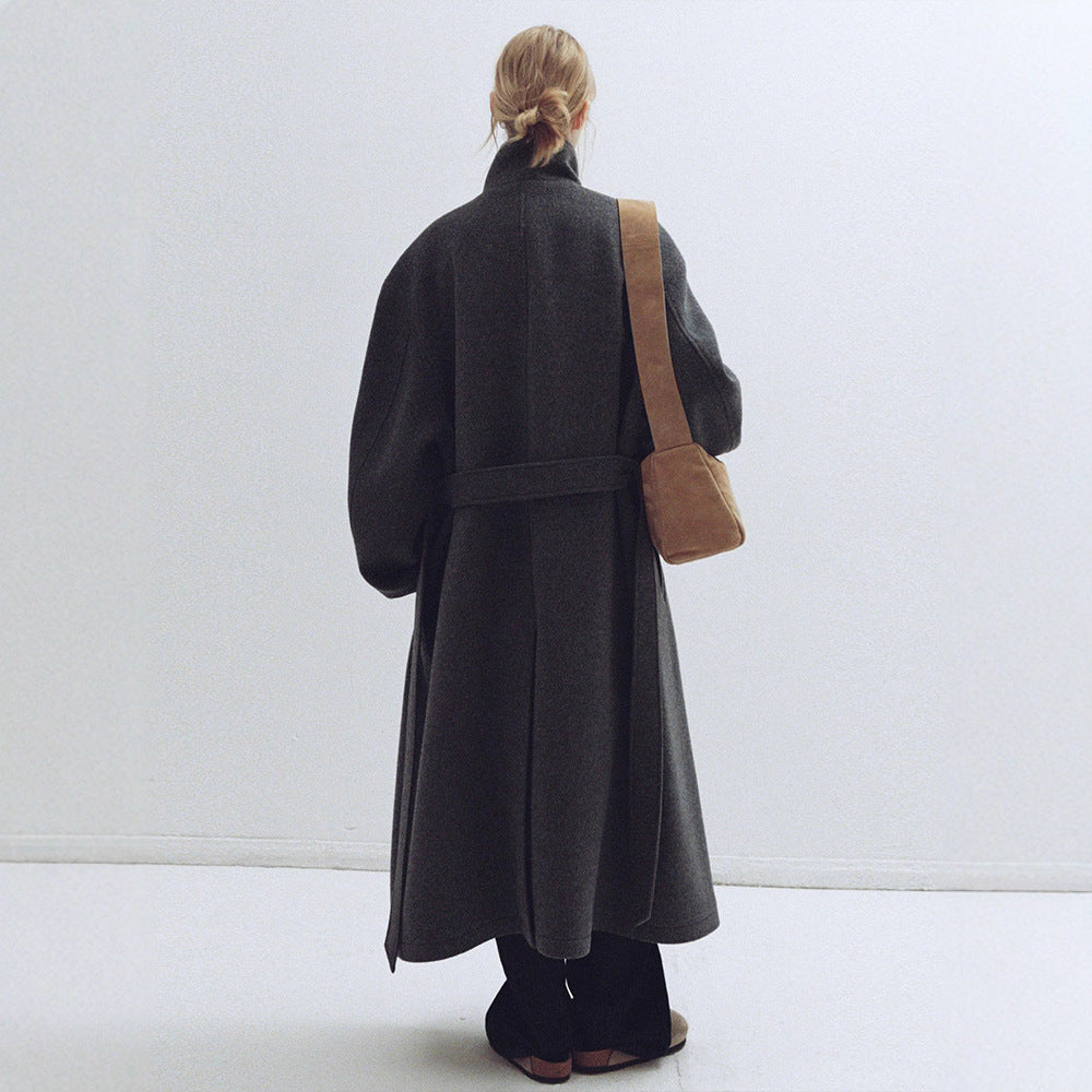 Kvinnors eleganta och oversized ullkappa Mirla-Eva Jonsson