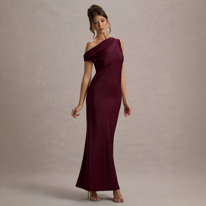 Kvinnors eleganta, off-shoulder maxi-klänning med svävande passform och volanger Mirla-Eva Jonsson