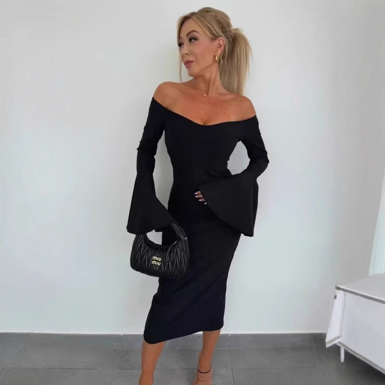 Kvinnors eleganta off-shoulder mini-klänning med voluminösa ärmar och hög slits Mirla-Eva Jonsson