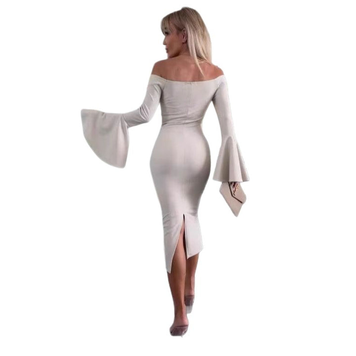 Kvinnors eleganta off-shoulder mini-klänning med voluminösa ärmar och hög slits Mirla-Eva Jonsson