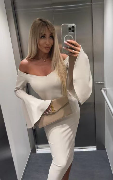 Kvinnors eleganta off-shoulder mini-klänning med voluminösa ärmar och hög slits Mirla-Eva Jonsson