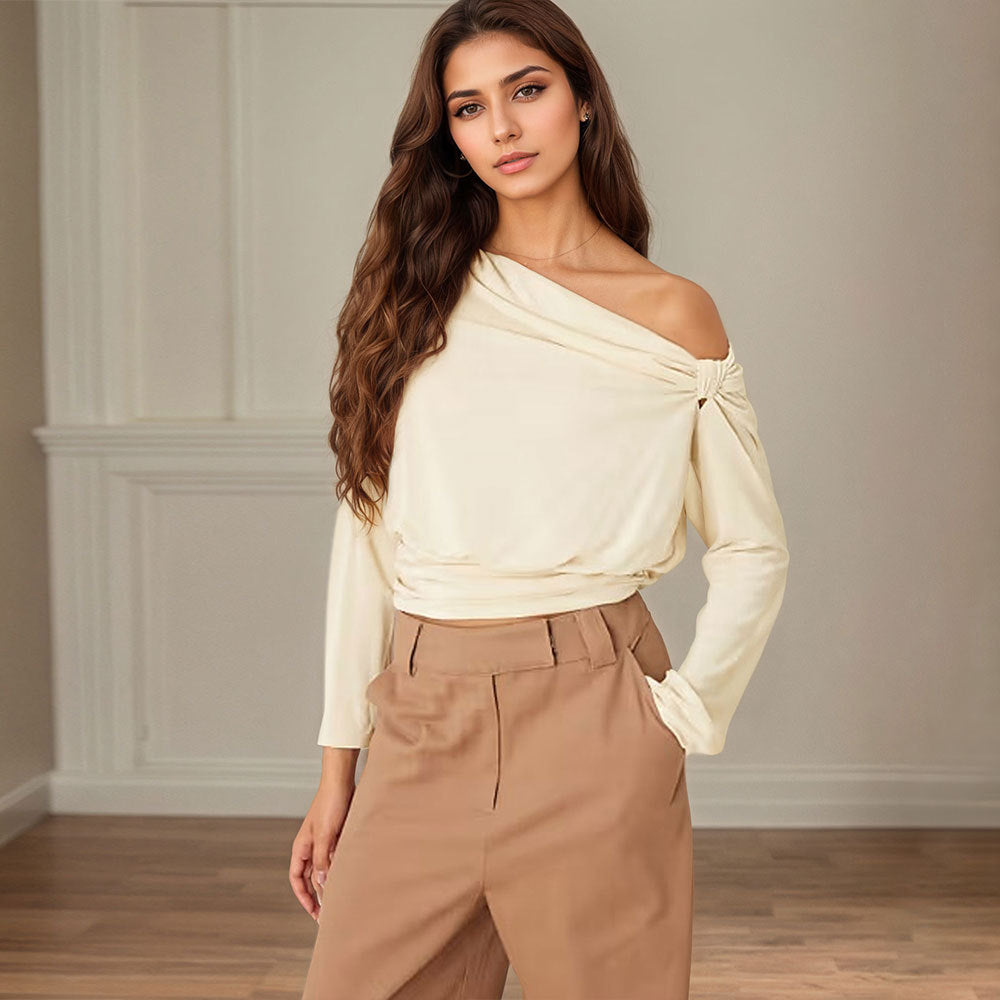 Kvinnors eleganta off-shoulder topp med draperad design och ruching Mirla-Eva Jonsson