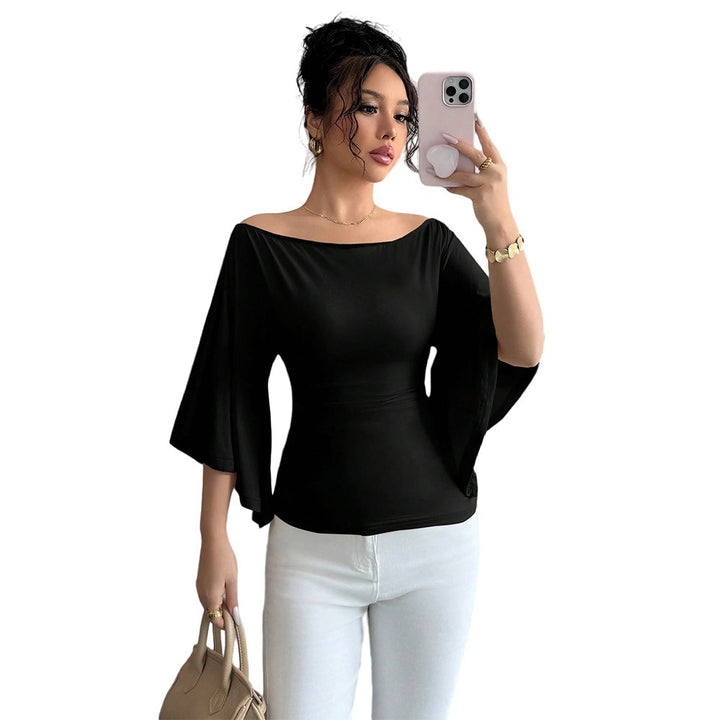 Kvinnors eleganta off-shoulder topp med vida ärmar och figurnära passform Mirla-Eva Jonsson
