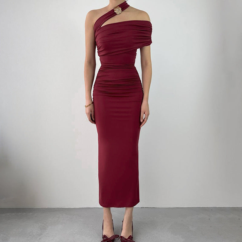 Kvinnors eleganta omslagskvällklänning med asymmetrisk skärning och figursmickrande design-Eva Jonsson