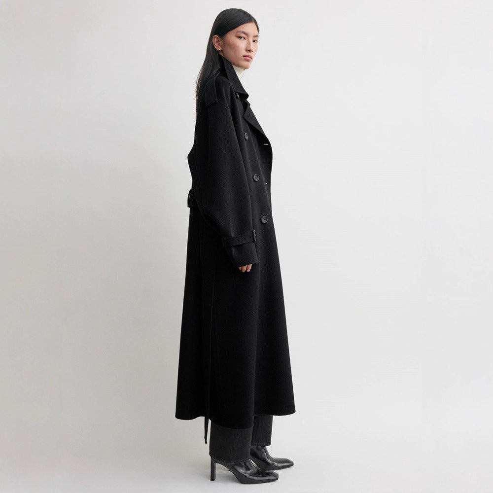 Kvinnors eleganta överlångt ull trench coat Mirla-Eva Jonsson