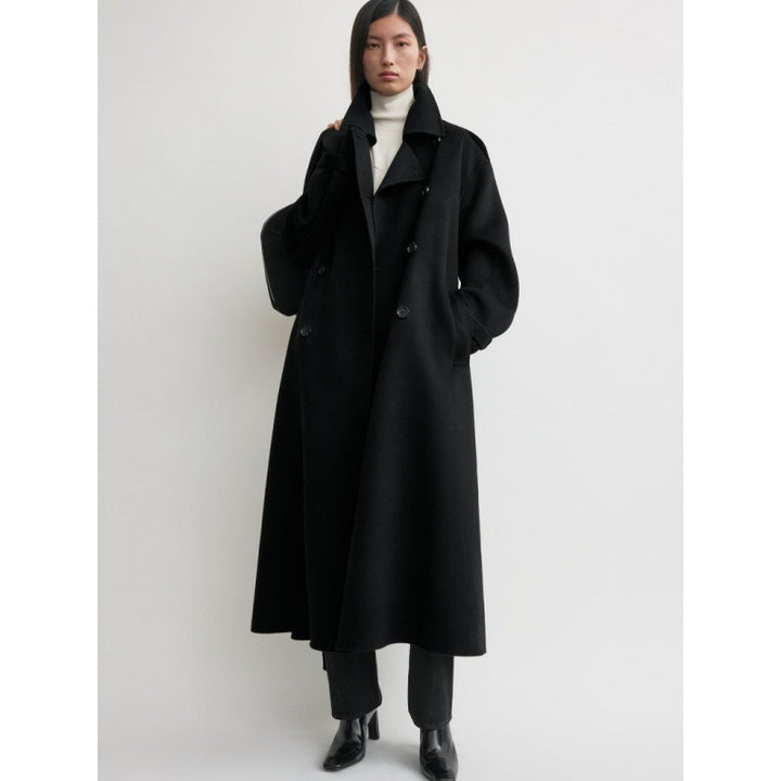 Kvinnors eleganta överlångt ull trench coat Mirla-Eva Jonsson