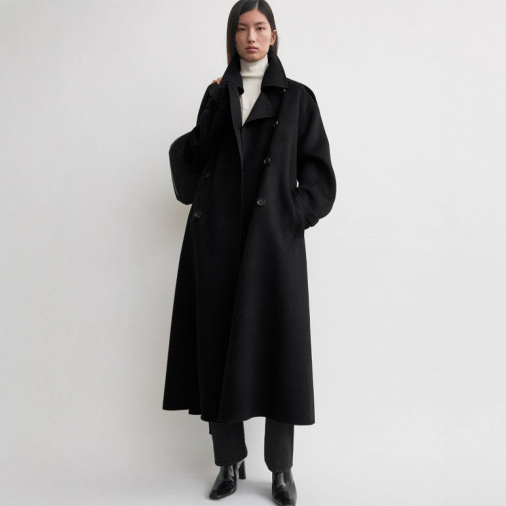 Kvinnors eleganta överlångt ull trench coat Mirla-Eva Jonsson