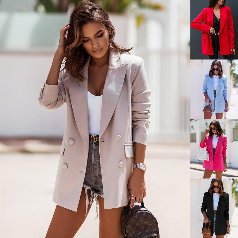 Kvinnors eleganta oversize-blazer med dubbelknäppning och silkesfinish Mirla-Eva Jonsson