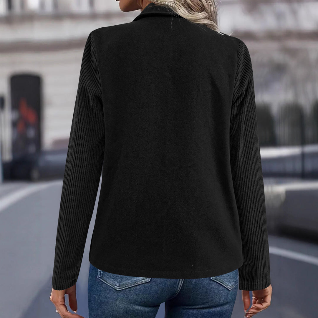 Kvinnors eleganta oversized blazer med dubbel knappslå och texturerad ärm Mirla-Eva Jonsson