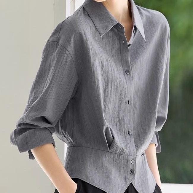 Kvinnors eleganta oversized blus med midjebälte Mirla-Eva Jonsson
