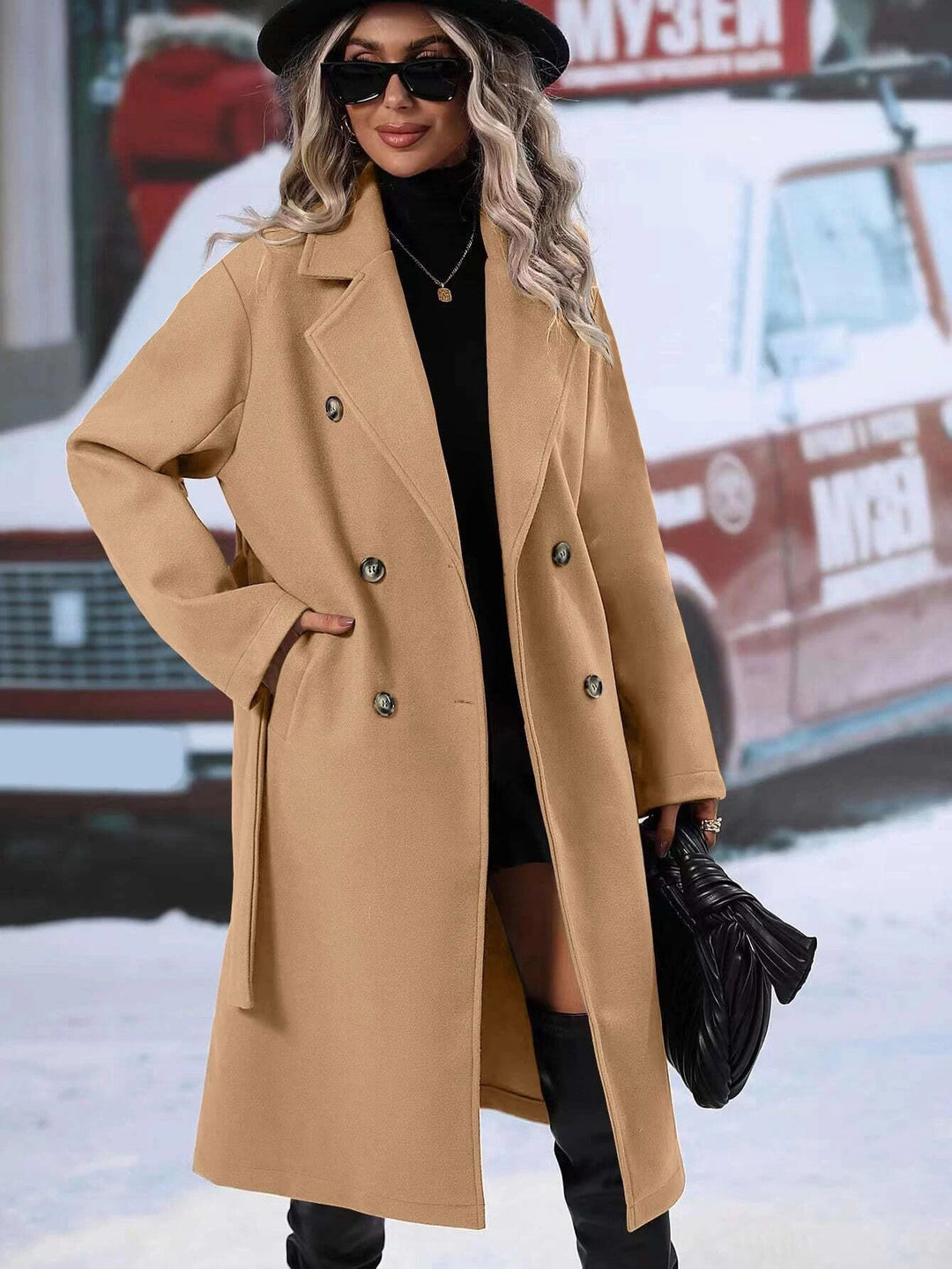 Kvinnors eleganta oversized kappa med dubbel knappplacket och chic bälte Mirla-Eva Jonsson