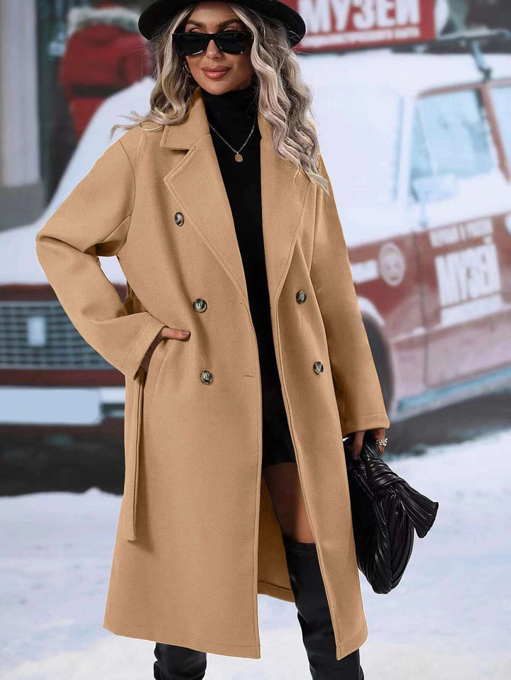 Kvinnors eleganta oversized kappa med dubbel knappplacket och chic bälte Mirla-Eva Jonsson